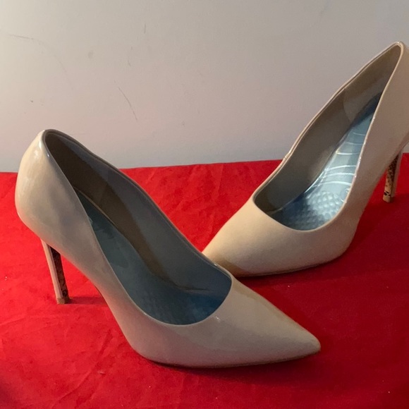 Mix No. 6 Shoes - Mix No. 6 Patent Leather Tan Heels - Size 8 1/2